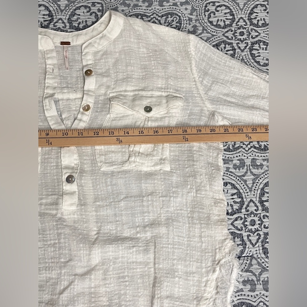 Free People Talk To Me lightweight gauzy button-down shirt in Shite Small - Picture 7 of 11